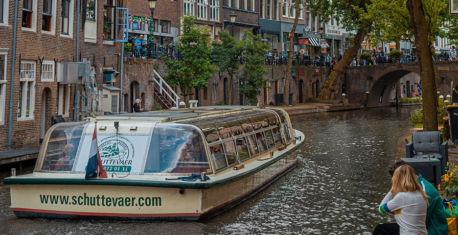 Bedrijfsuitje Utrecht op boot met Hou van Holland spel